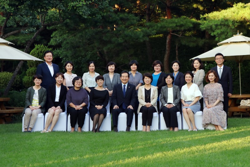 20170823_국회의장 공관 만찬.jpg